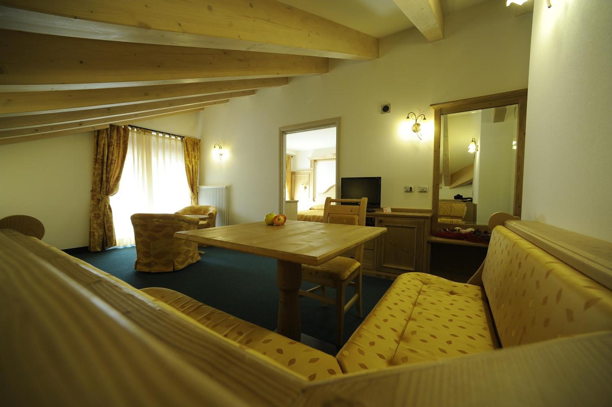 Family Hotel Andes - Only For Family Vigo di Fassa Exterior photo